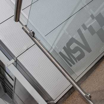 MSV office glass balustrade
