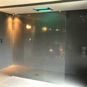 Shower Screens & Doors