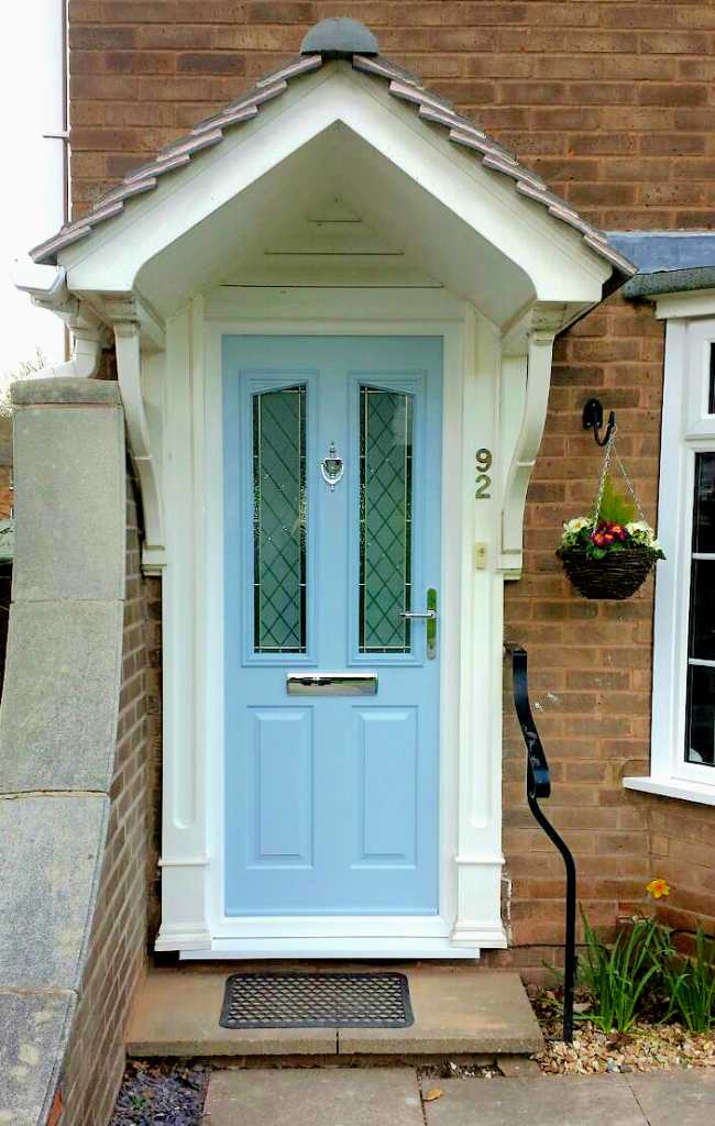 Our customer in Arnold chose to have this beautiful Duck Egg Blue coloured composite door with an elegant brilliant cut glass design.