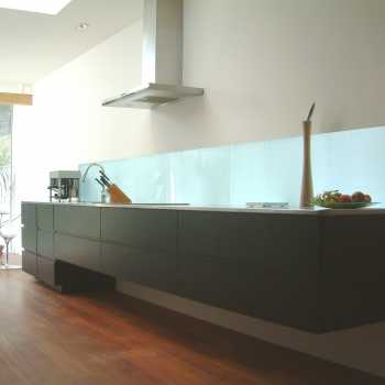 Modern glass splashback