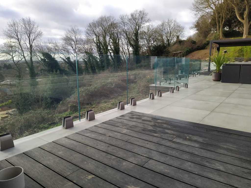 Outdoor glass balustrades Nottingham