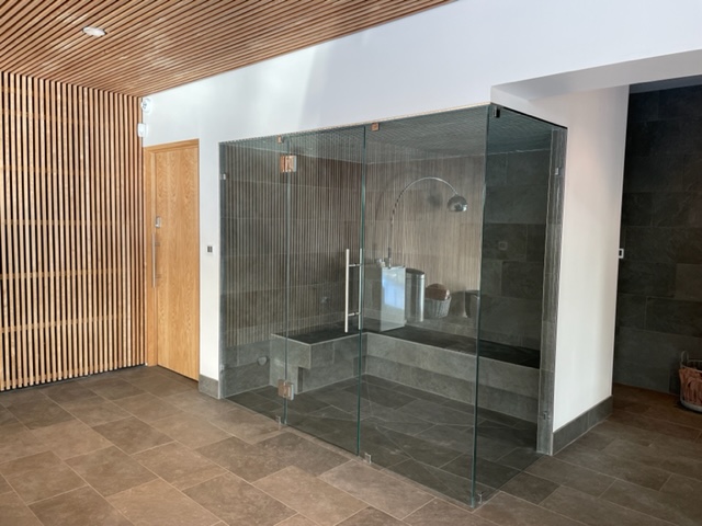 Glass walls and door for spa sauna